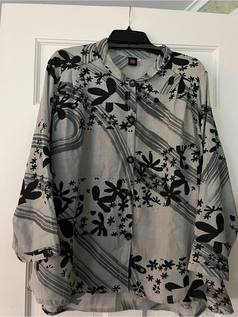 Cupcake Light Gray Cotton Boho Print Button-Up Shirt Top - M